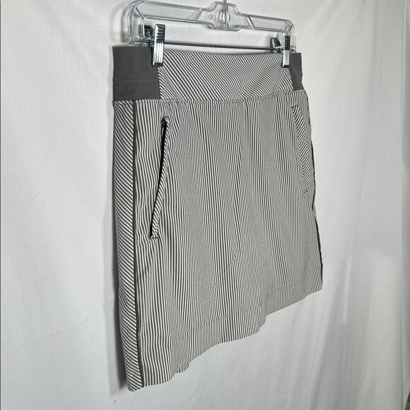 Athleta Striped Athletic Skort size 10 Gray and White - Picture 2 of 6